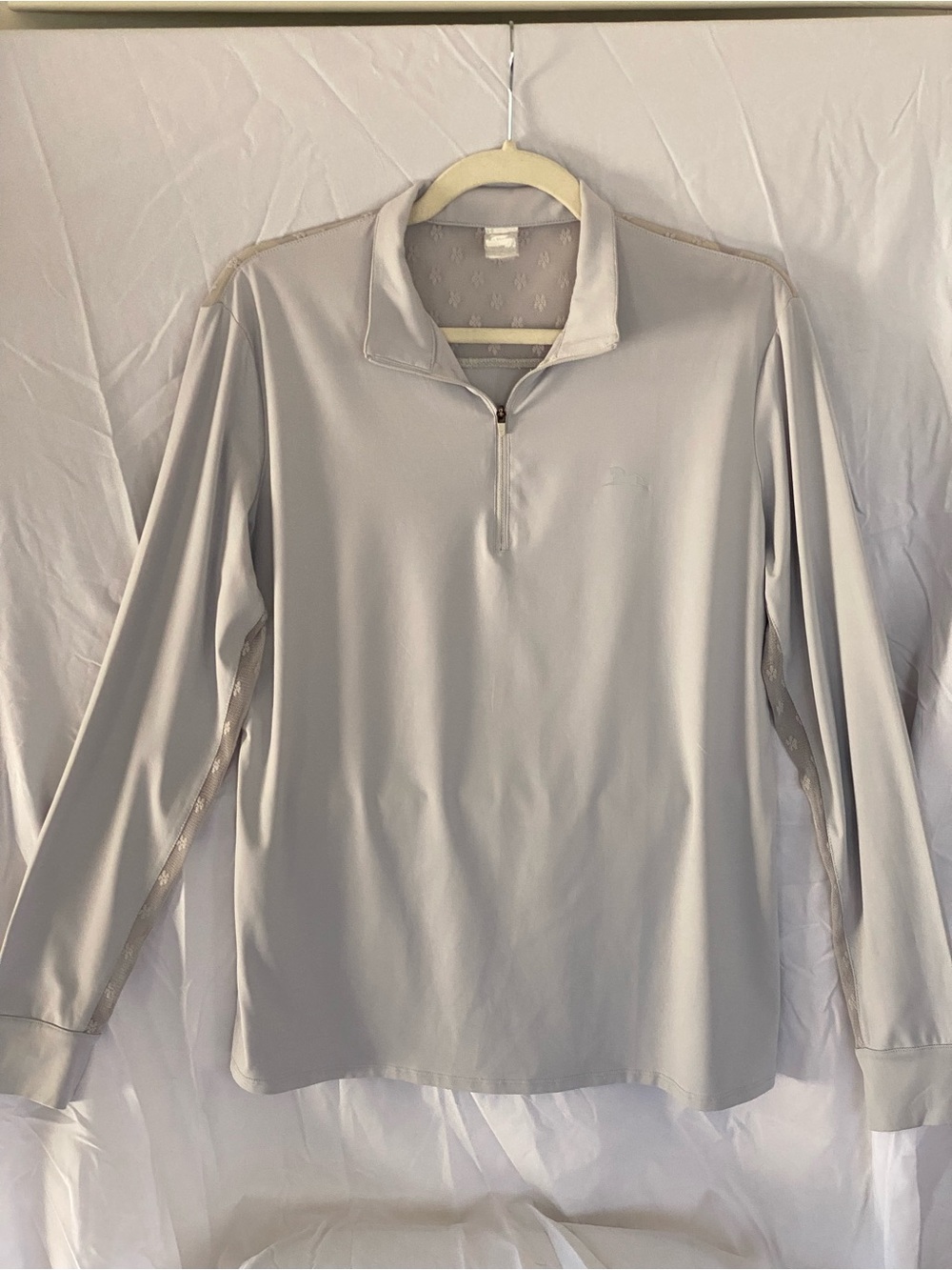 R.J. Classics Women's Light Gray Long-Sleeve Quarter-Zip Performance Top
